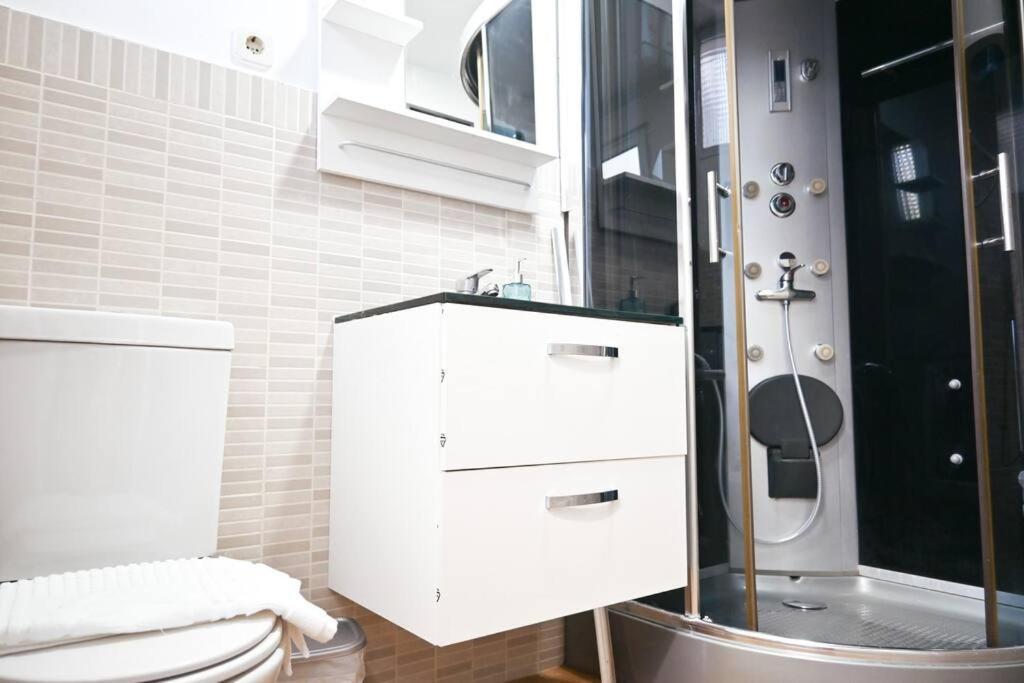 Agradable Apartamento Temporal De 1 Dormitorio En Madrid Pez30 Apartment Exterior photo